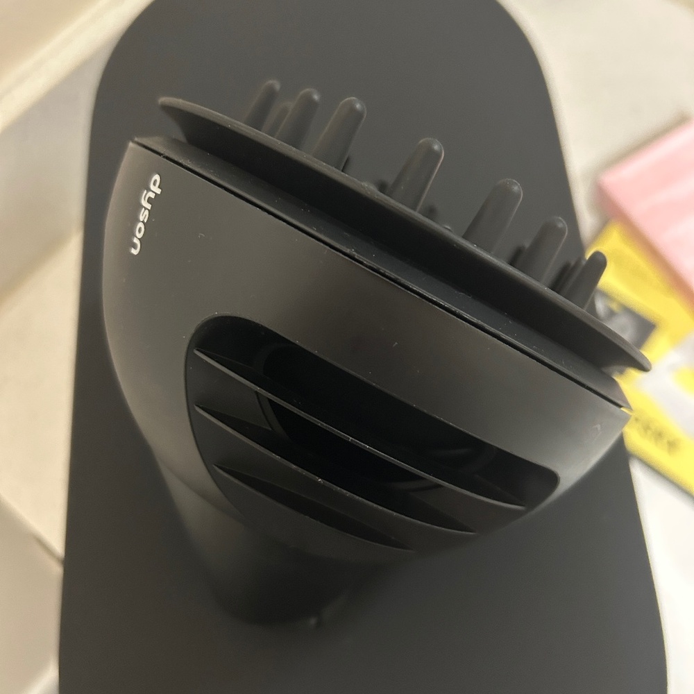 Dyson Air wrap Diffuser Attachment